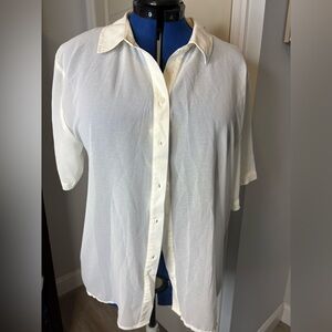 Wild Fable  Woman White Casual Button Down Shirt size  Xl. K